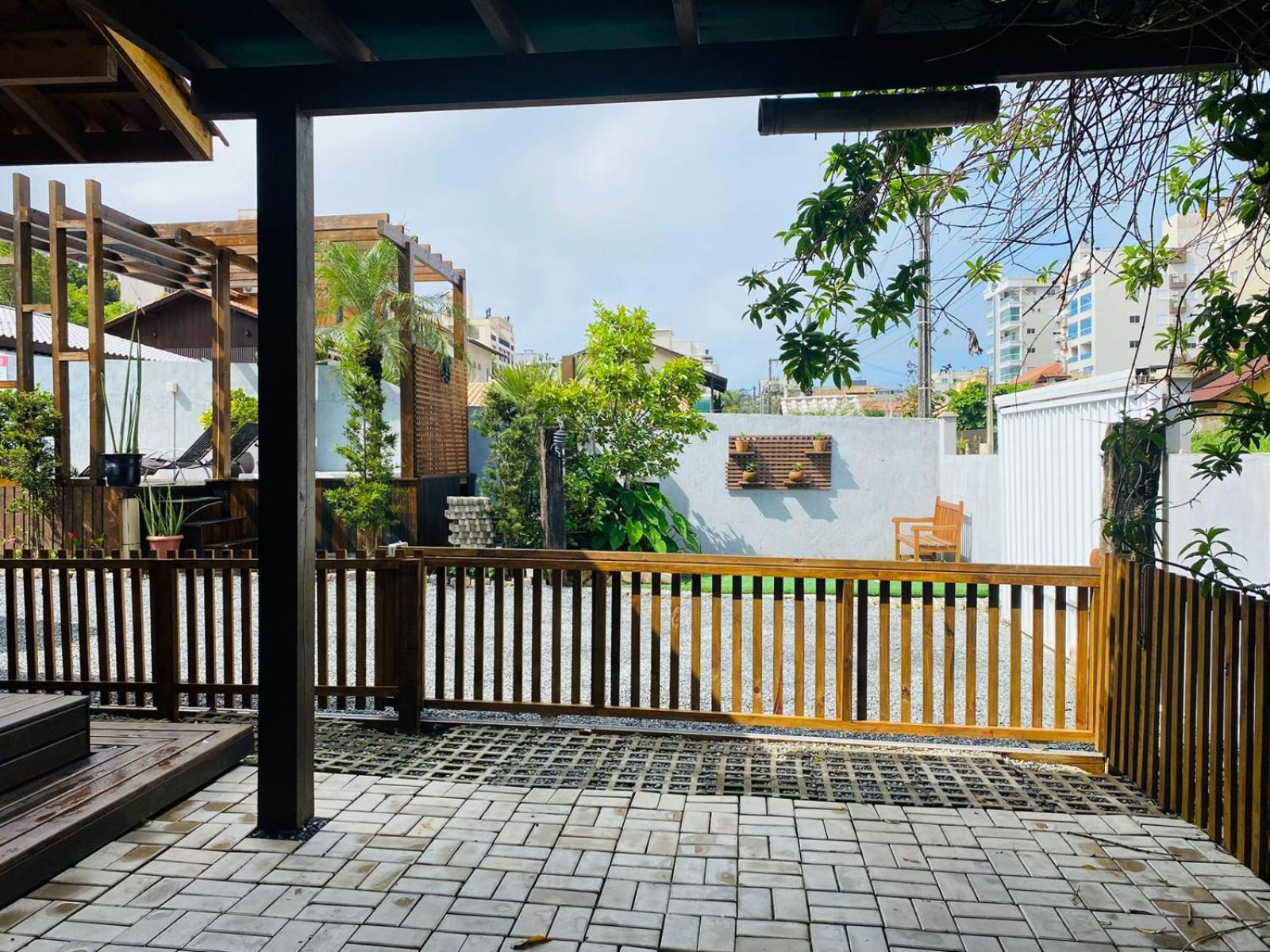 Villa Residencial Com Piscina Possui Jacuzzi Aquecida Com Hidromassagem Bombinhas Exterior foto